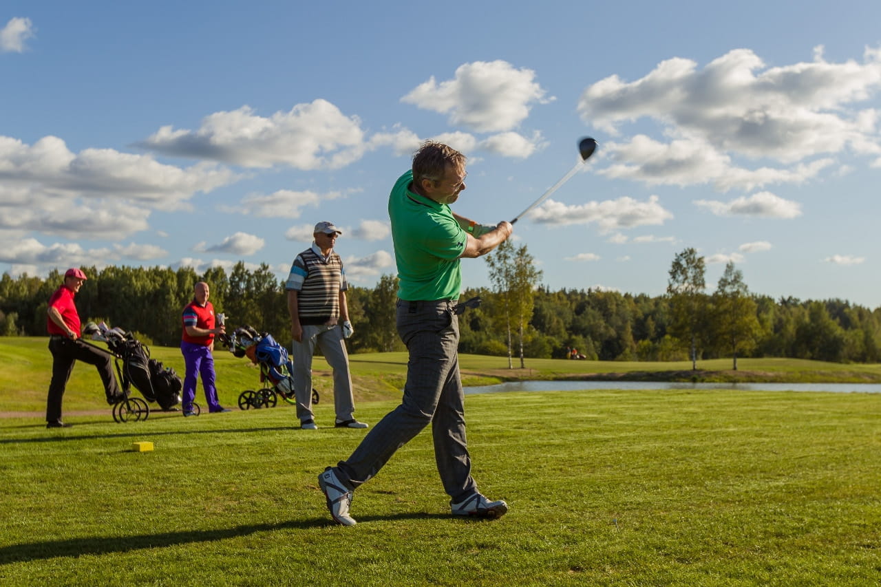 10 сентября 2015 года прошел первый турнир на 9 лунках!