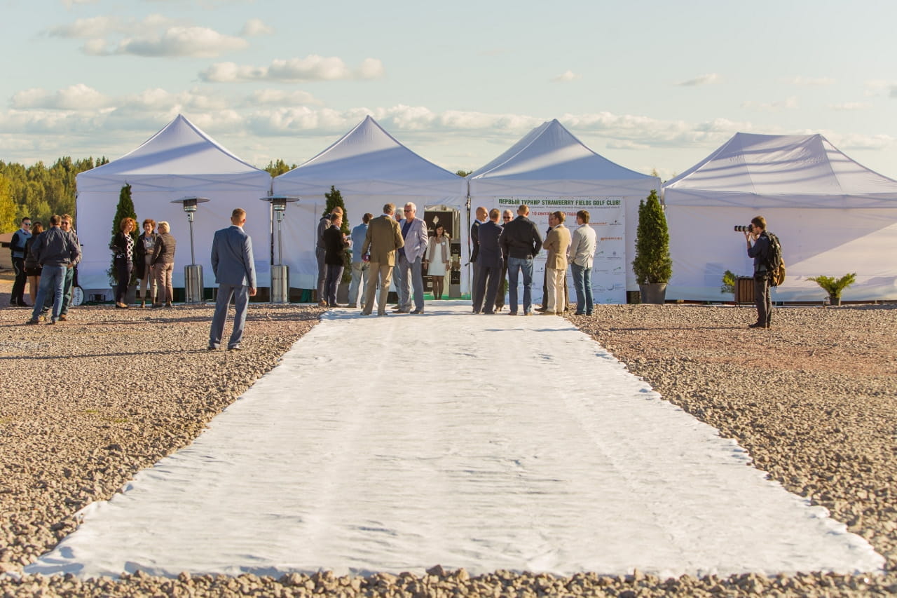 10 сентября 2015 года прошел первый турнир на 9 лунках!