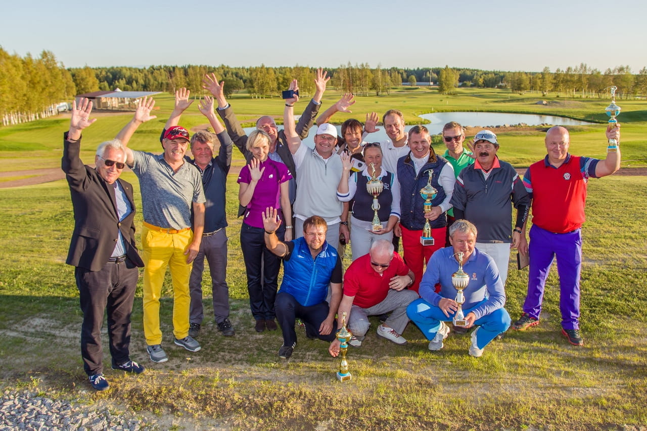 10 сентября 2015 года прошел первый турнир на 9 лунках!